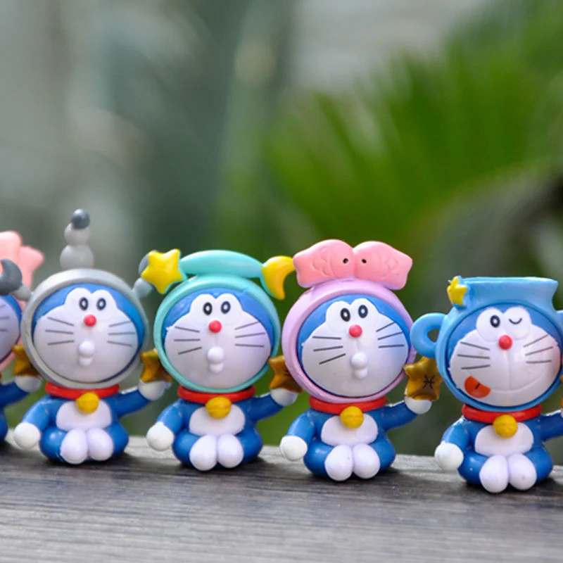 Christmas Gifts Anime Figures of Plastic Knickknack Robot Kitty Toys